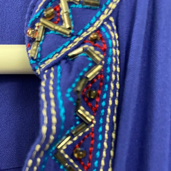 BEAUTIFUL TANK w/ BEADED COLLAR & DRAWSTRING - Picture 3 of 7